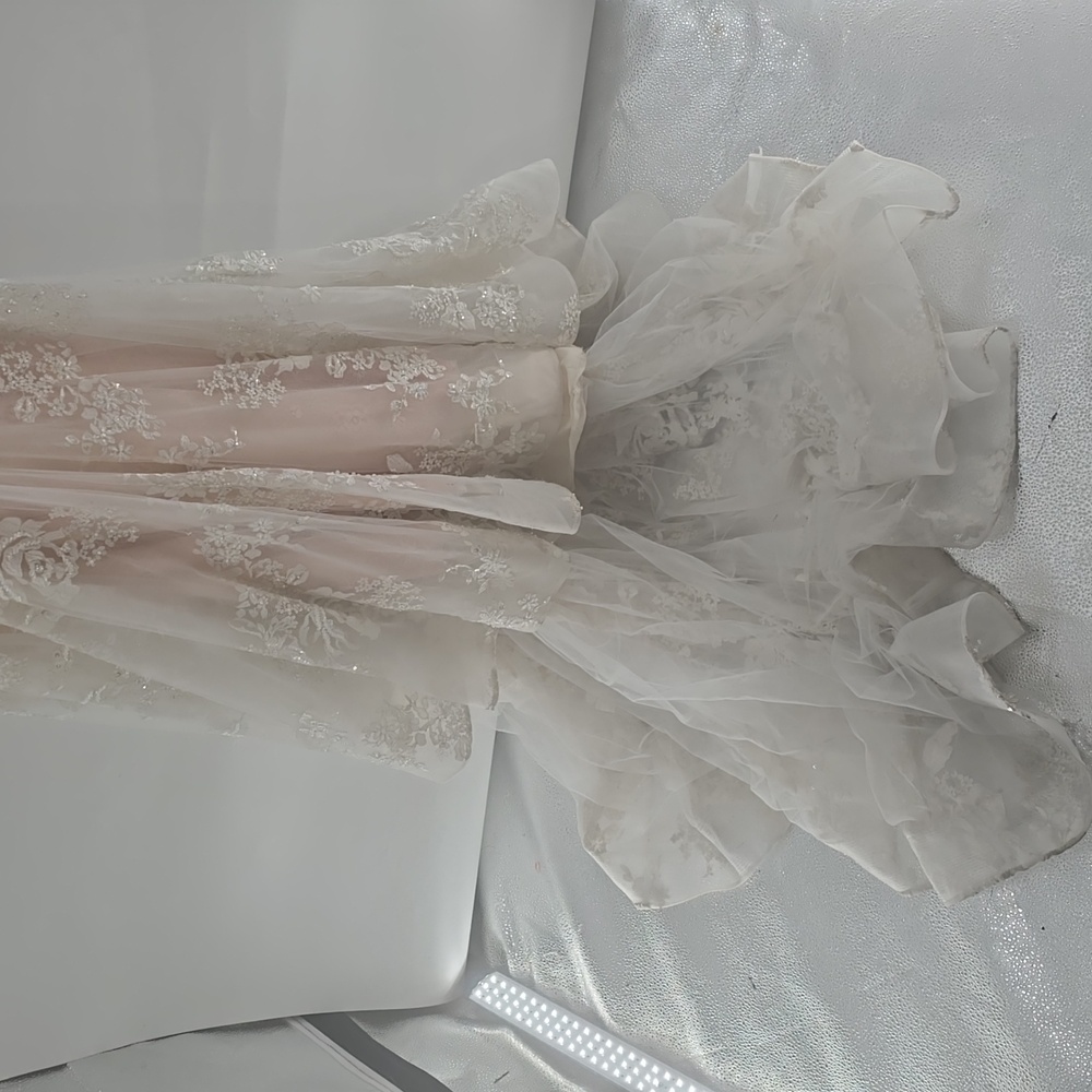 Marchesa Essence Blush Elegant Lace Wedding Gown - Picture 14 of 17